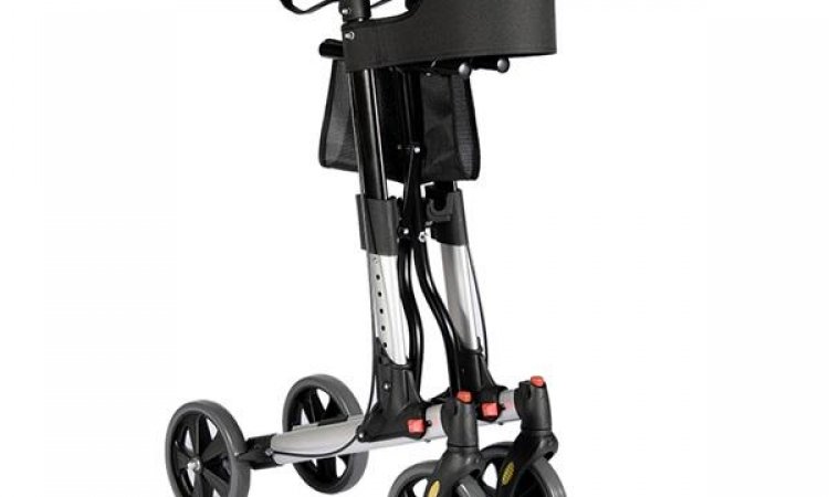 Rollator 4 roues ultra léger plié